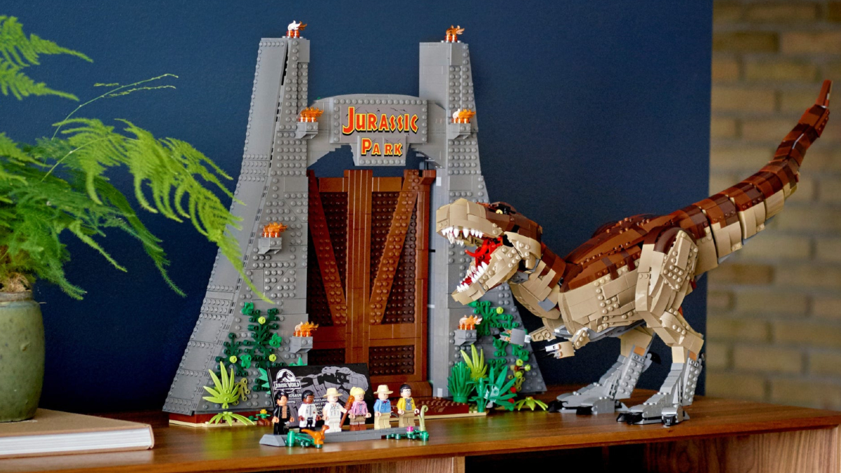Jurassic Park actor comments on inclusion in a huge LEGO set