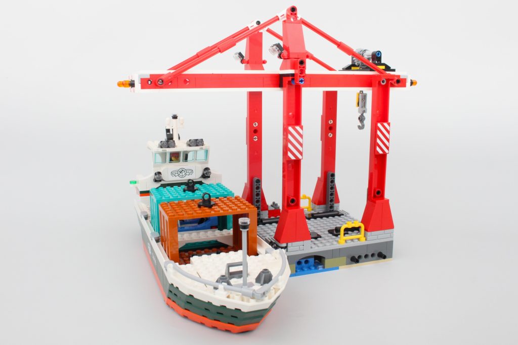 lego city 60422 Seaside Harbor with Cargo Ship review 5 min 1024x683