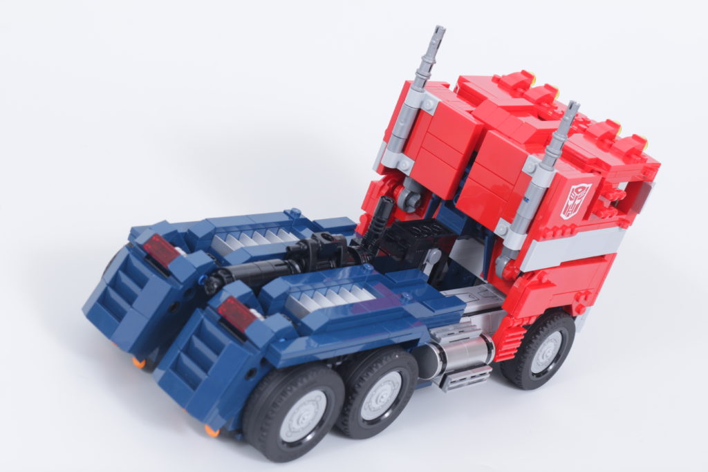 LEGO Transformers 10302 Optimus Prime review 45 1024x683