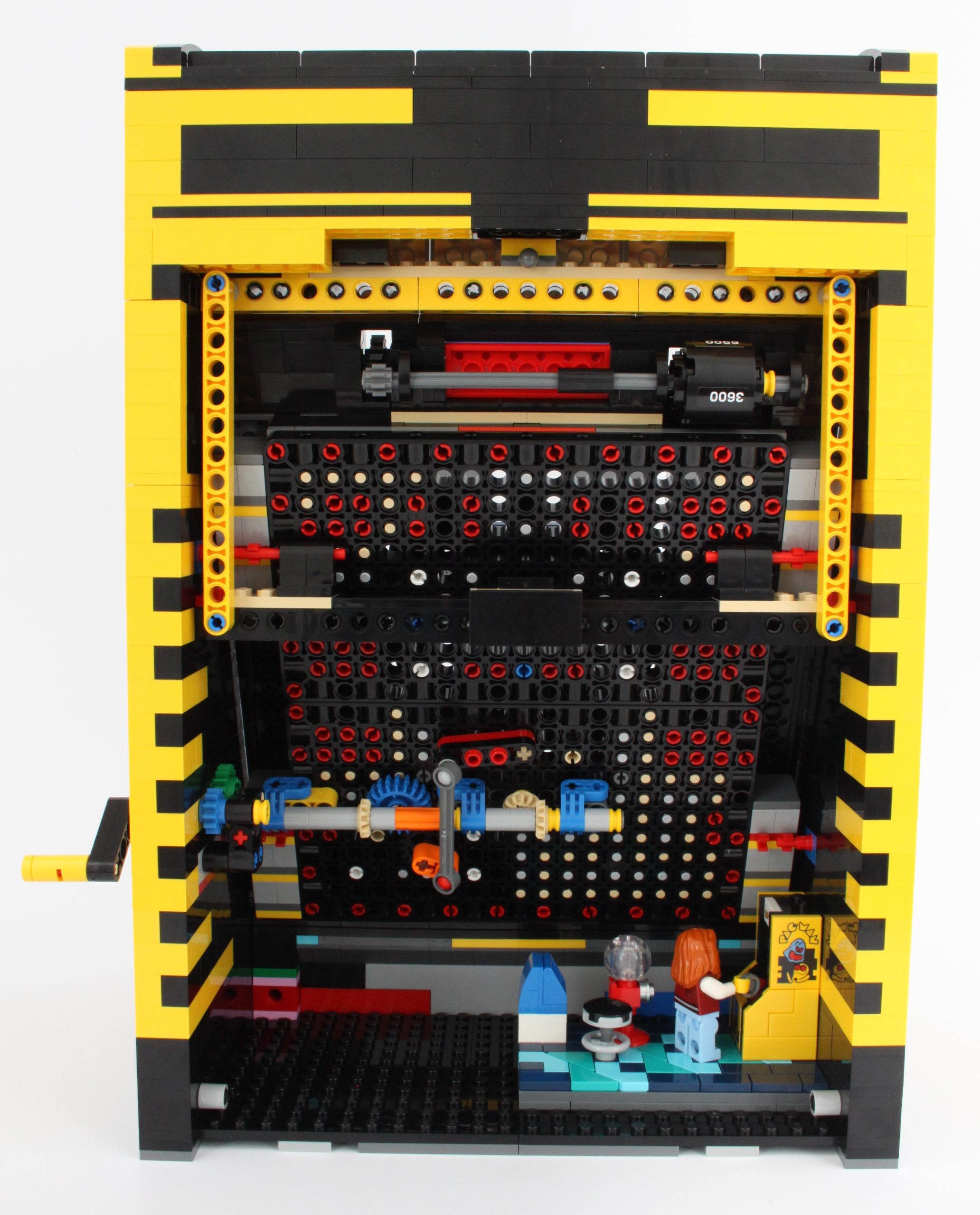 LEGO Icons 10323 PAC MAN Arcade review 35 scaled