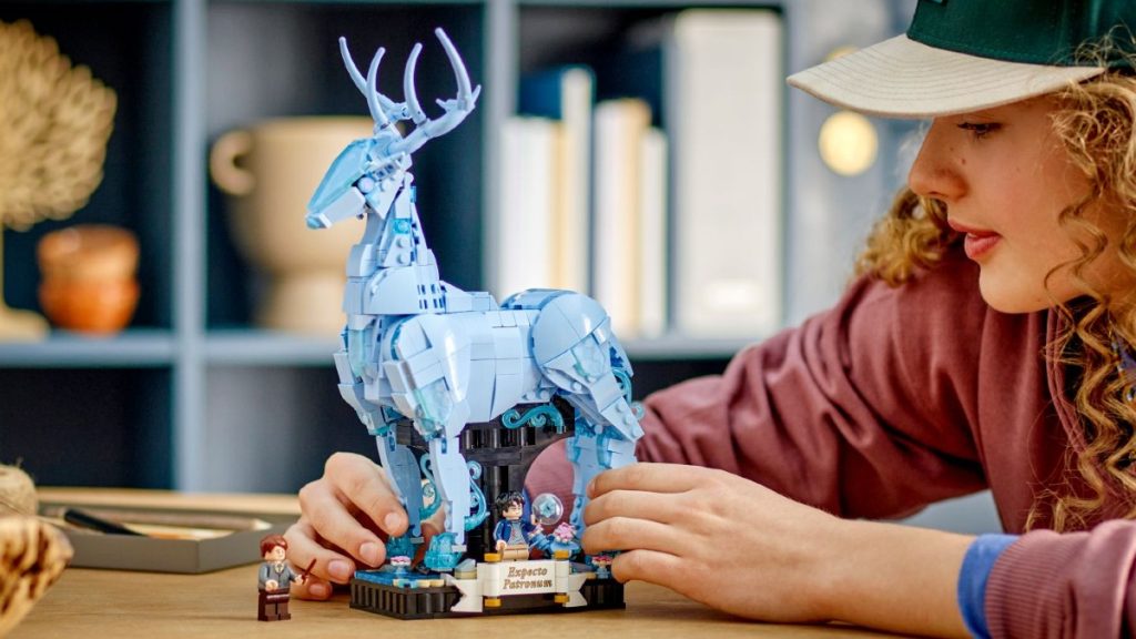 LEGO Harry Potter 76414 Expecto Patronum lifestyle featured 1024x576