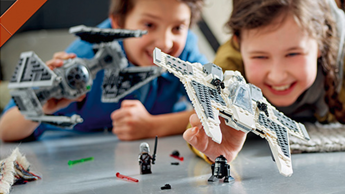 An upcoming LEGO Star Wars set includes an odd selection of minifigures