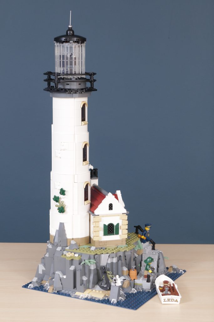 LEGO Ideas 21335 Motorised Lighthouse review 22 683x1024