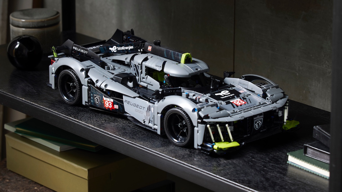 LEGO Technic 42156 Peugeot 9X8 24H Le Mans Hybrid Hypercar featured