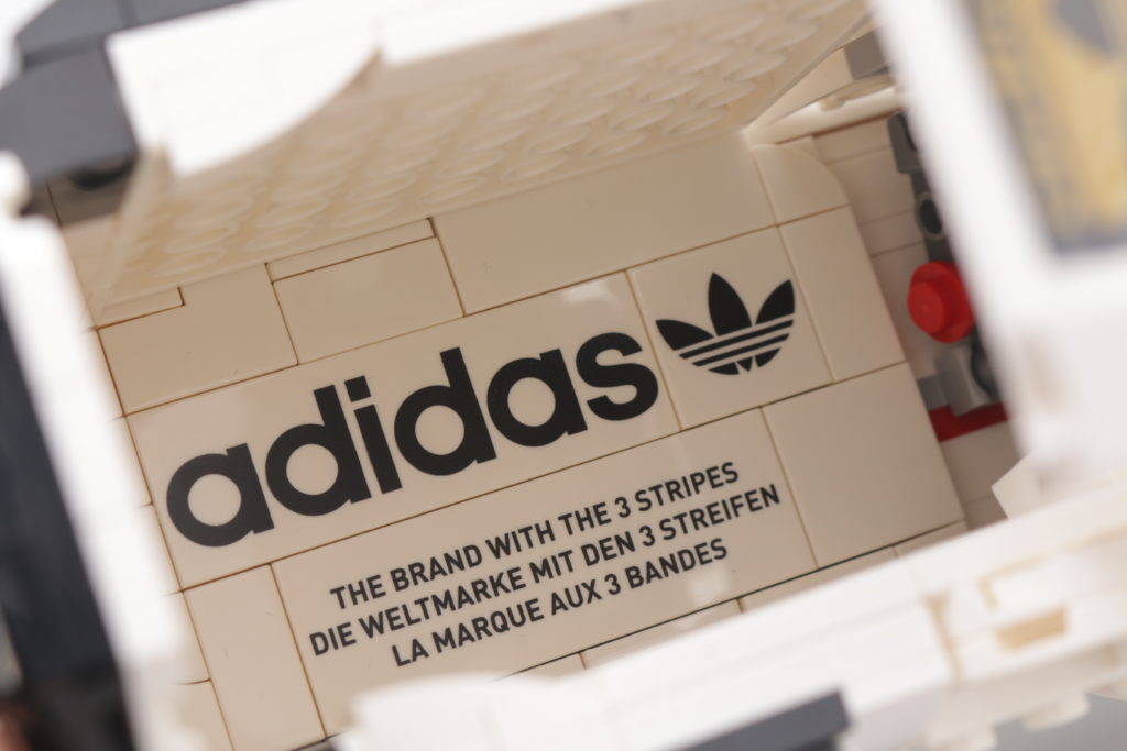 LEGO Creator Expert 18 plus 10282 Adidas Superstar review 62