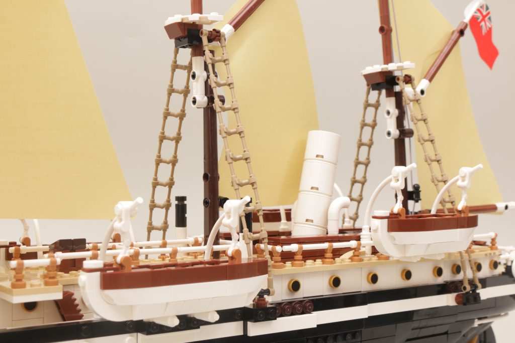 LEGO Icons 10335 The Endurance review 22 1024x683