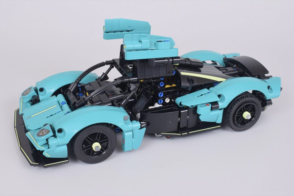LEGO Technic 42208 Aston Martin Valkyrie review 8 1024x683