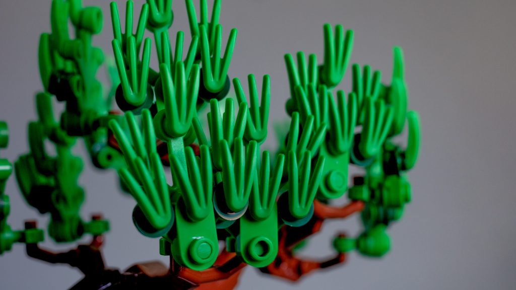 LEGO Botanicals 10373 Mini Bonsai Trees 16 1024x576