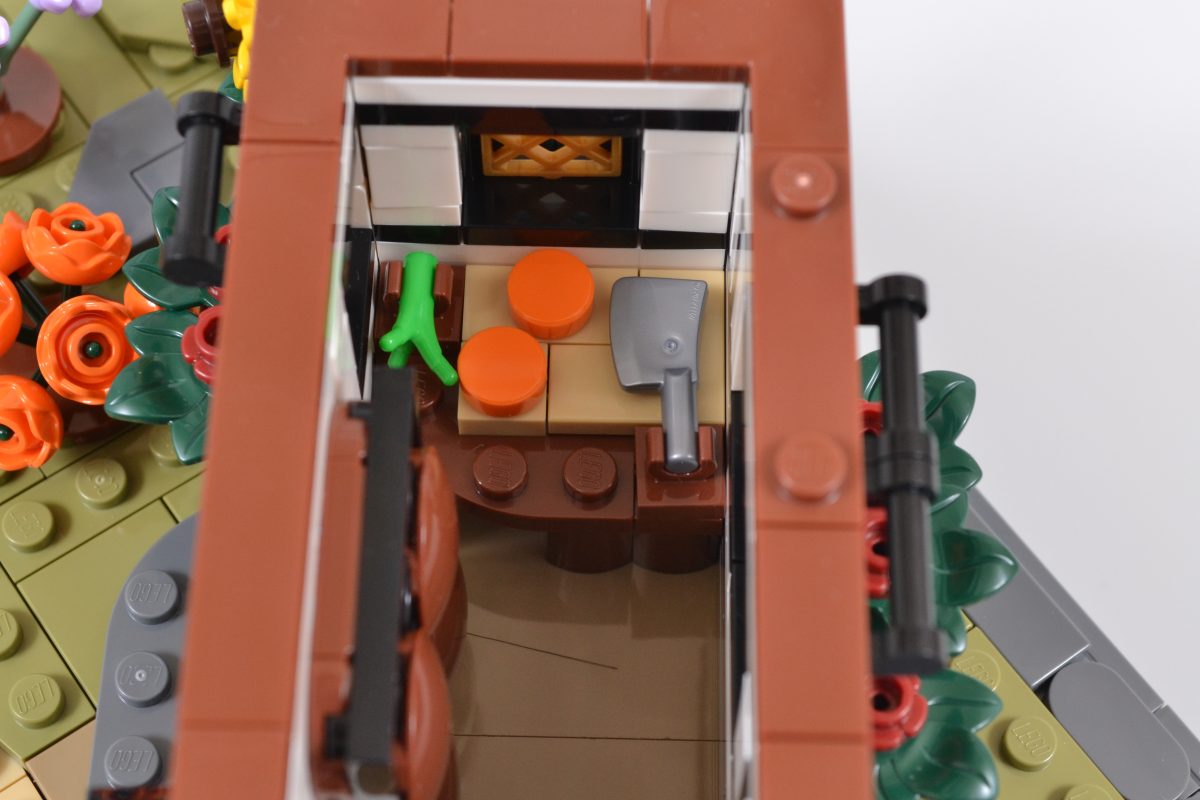 LEGO Icons 11372 Autumn Cottage Garden 25 1200x800