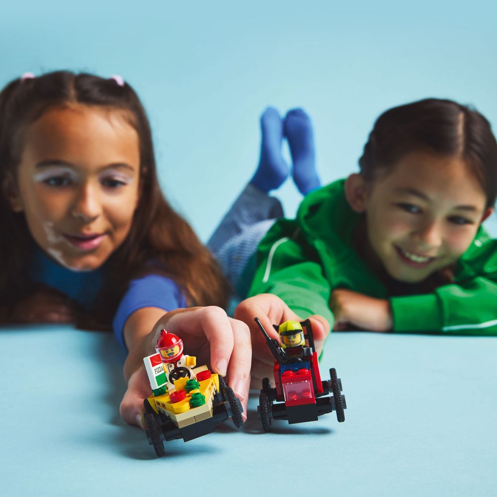 LEGO City 60458 Pizza vs. Fire Truck 5