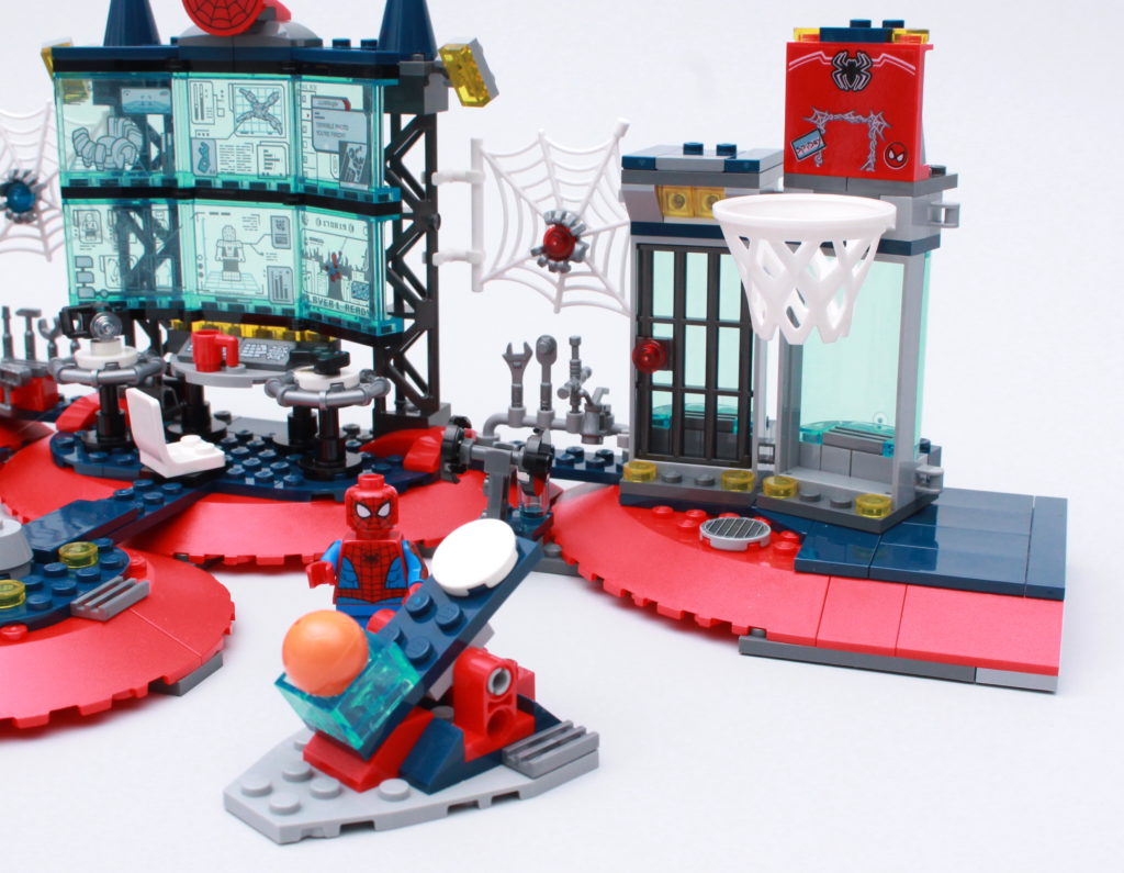 LEGO Marvel 76175 Attack on the Spider Lair review 11