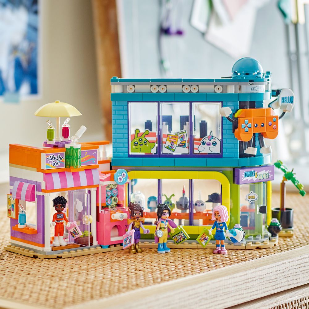 LEGO Friends 42674 Comic Book and Game Shop 5