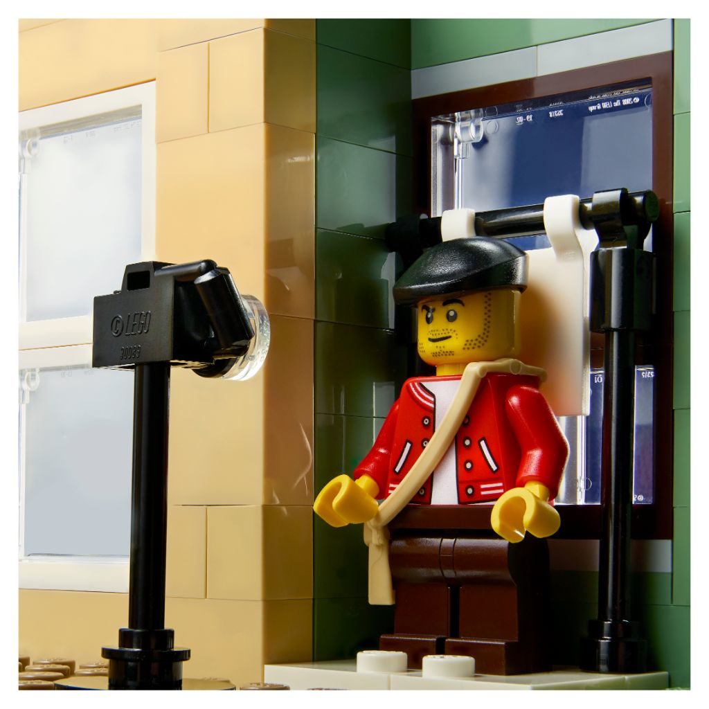 LEGO 10278 Modular Buildings Collection Police Station 13 1024x1024