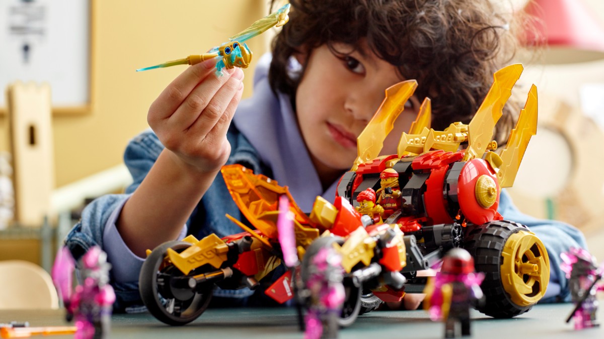 LEGO NINJAGO 71773 Kais Golden Dragon Raider lifestyle featured