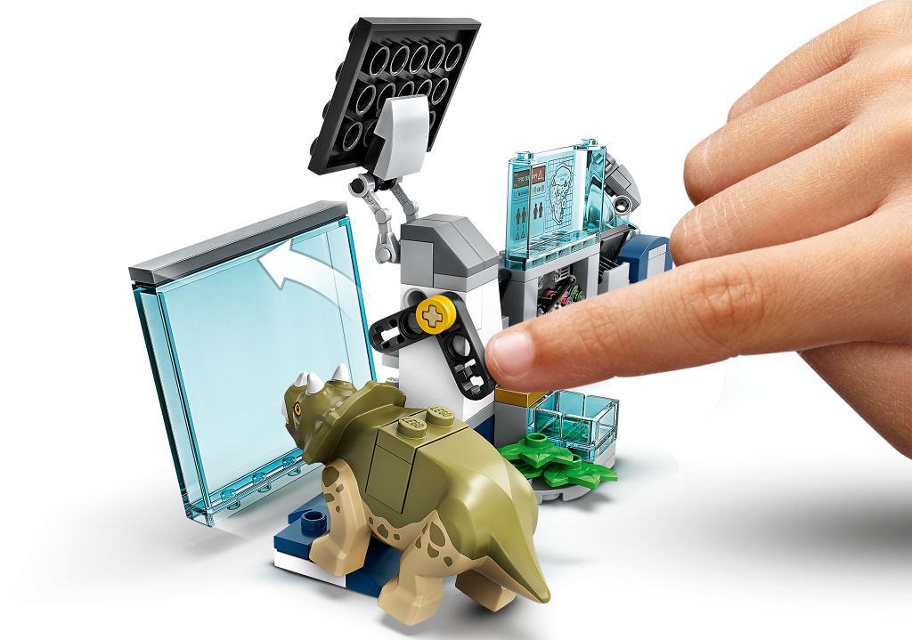 LEGO Jurassic World 75939 Dr Wus Lab Baby Dinosaur Breakout 7