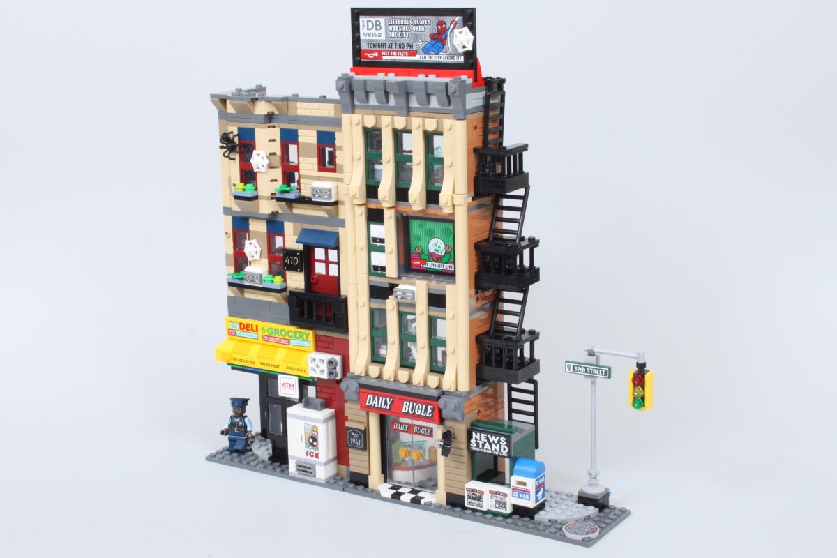 lego marvel 76342 Spider Man vs. Mysterio the daily bugle review lich minifigure 4 1200x800