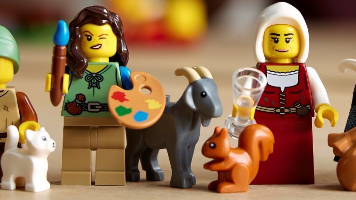The grey LEGO goat will return to Pick a Brick soon