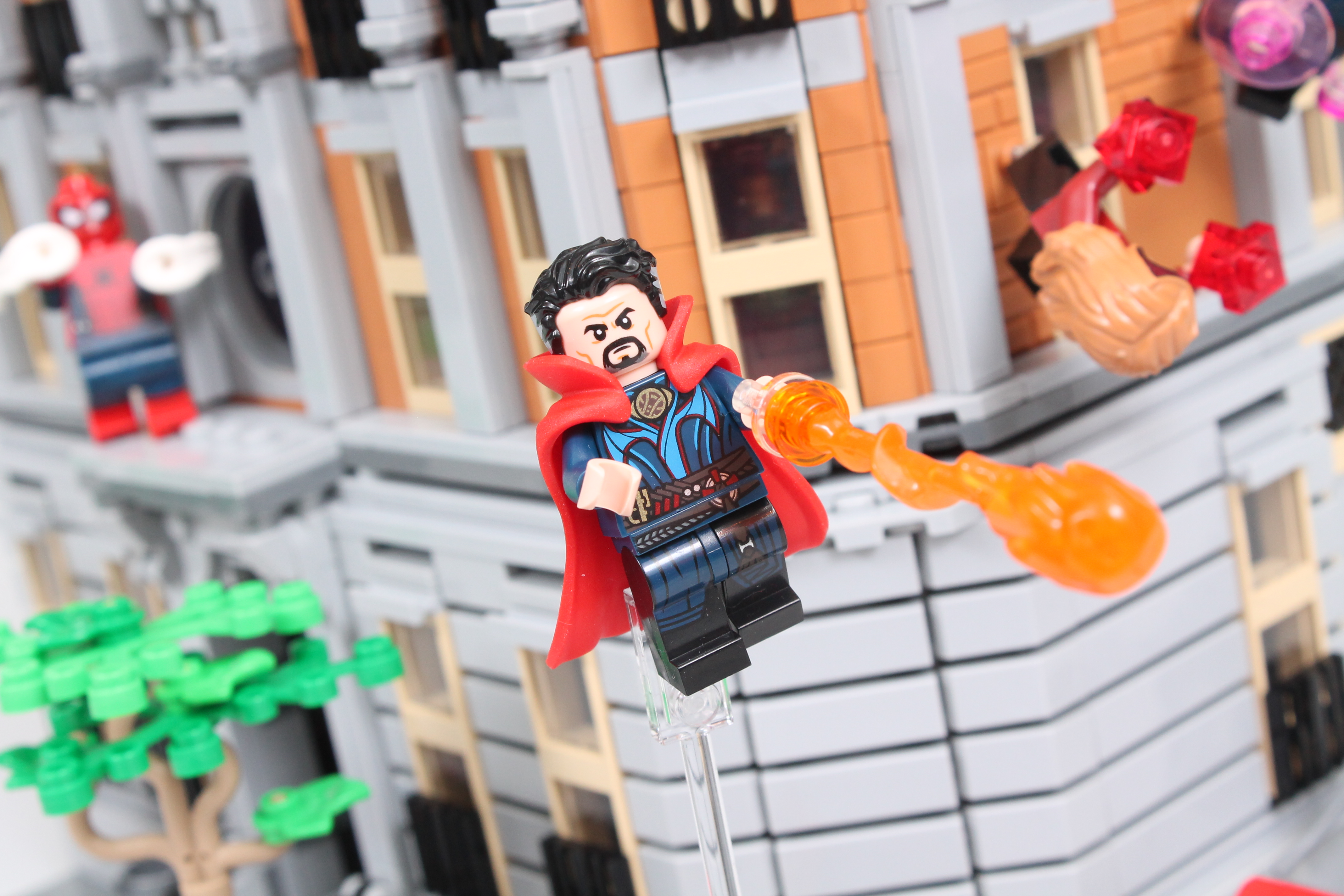 There are a few things missing in LEGO Marvel 76218 Sanctum Sanctorum