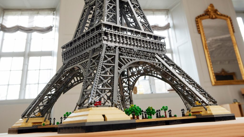 LEGO Icons 10307 Eiffel Tower featured 7 1024x576