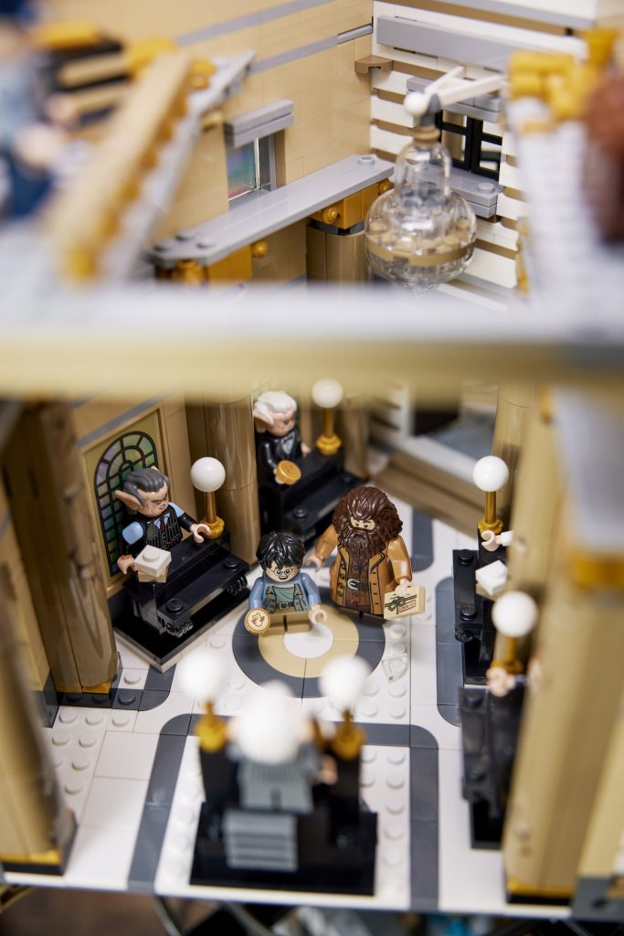 LEGO Harry Potter 76417 Gringotts Bank 16 683x1024