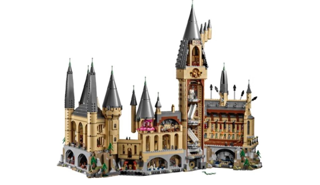 71043 Hogwarts Castle 1024x592
