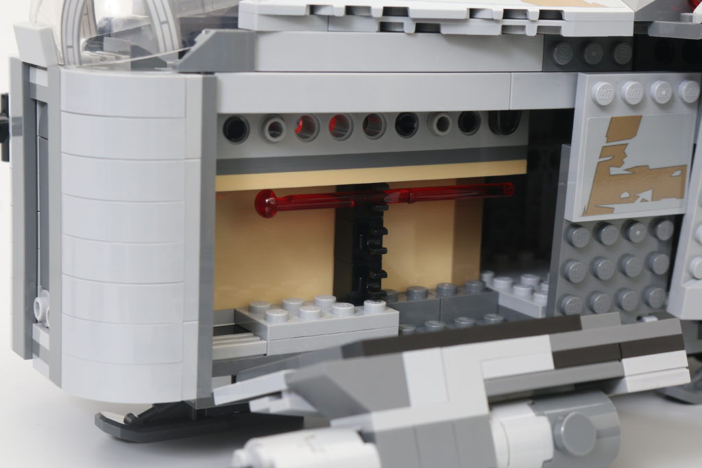 LEGO Star Wars 75292 The Mandalorian Bounty Hunter Transport The Razor Crest review 20