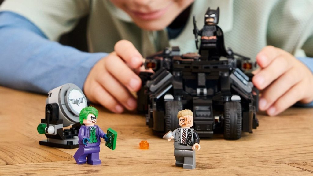 lego 76303 batman tumbler featured 1024x576
