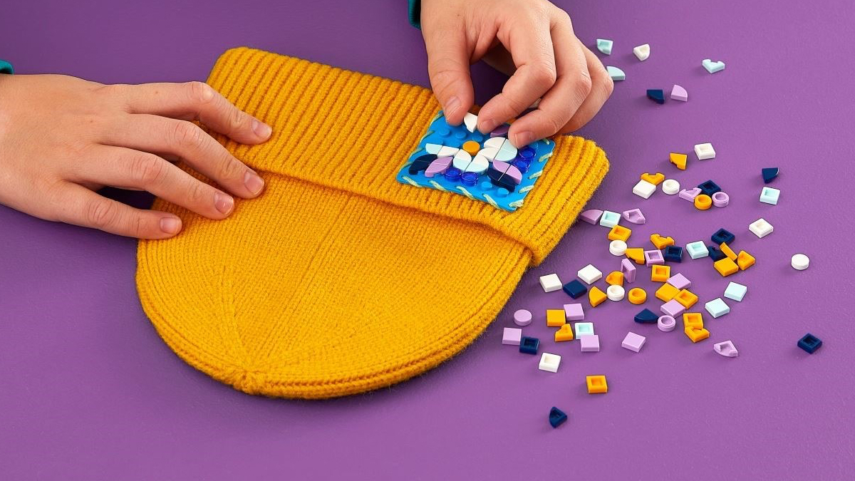 Spice up your wardrobe with the new LEGO DOTS summer 2022 releases