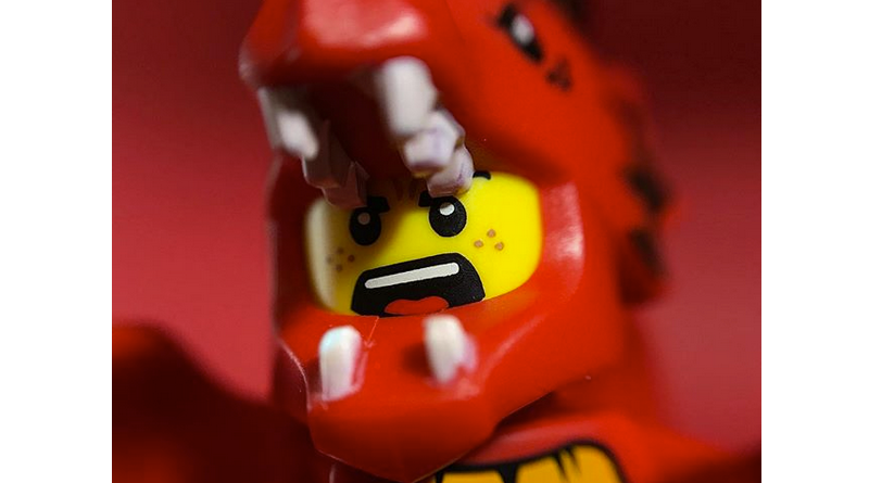 Brick Pic of the Day: Roar!
