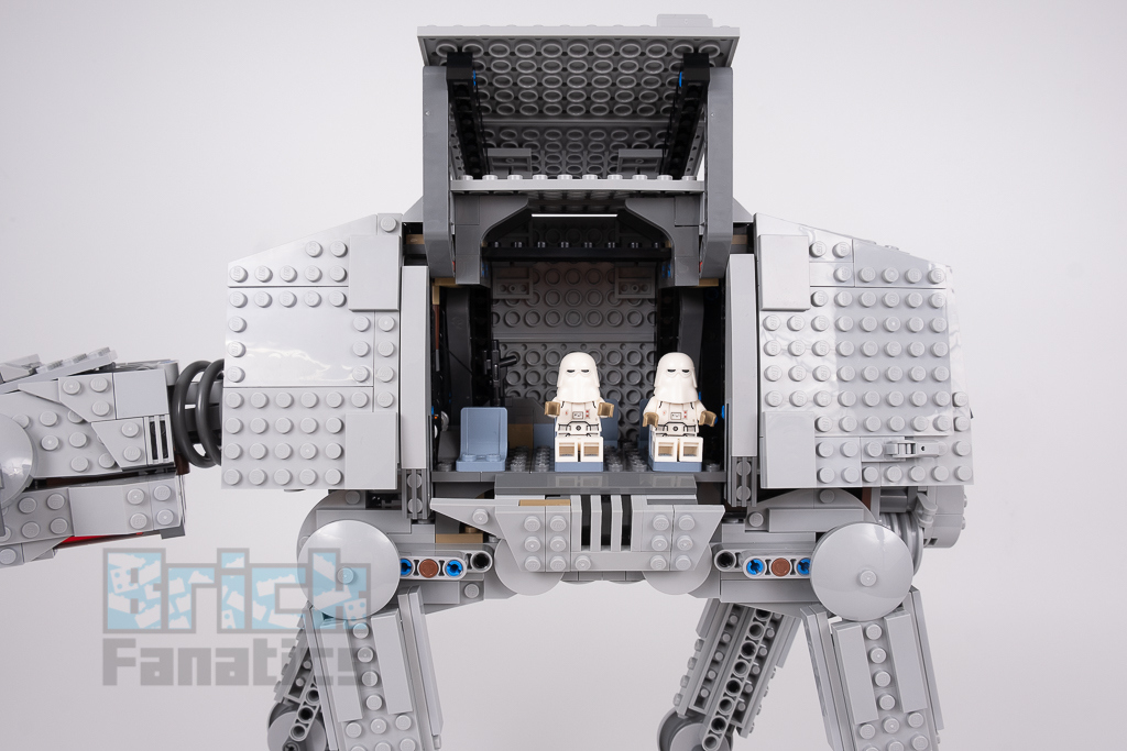 LEGO Star Wars 75288 AT AT 18