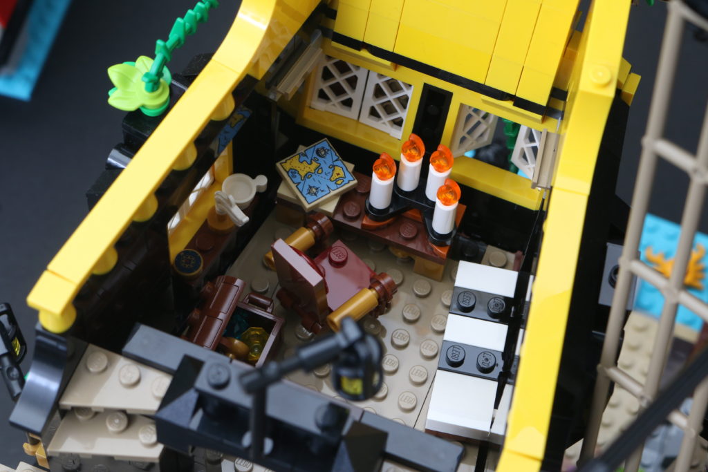 LEGO Ideas 21322 Pirates of Barracuda Bay review 45