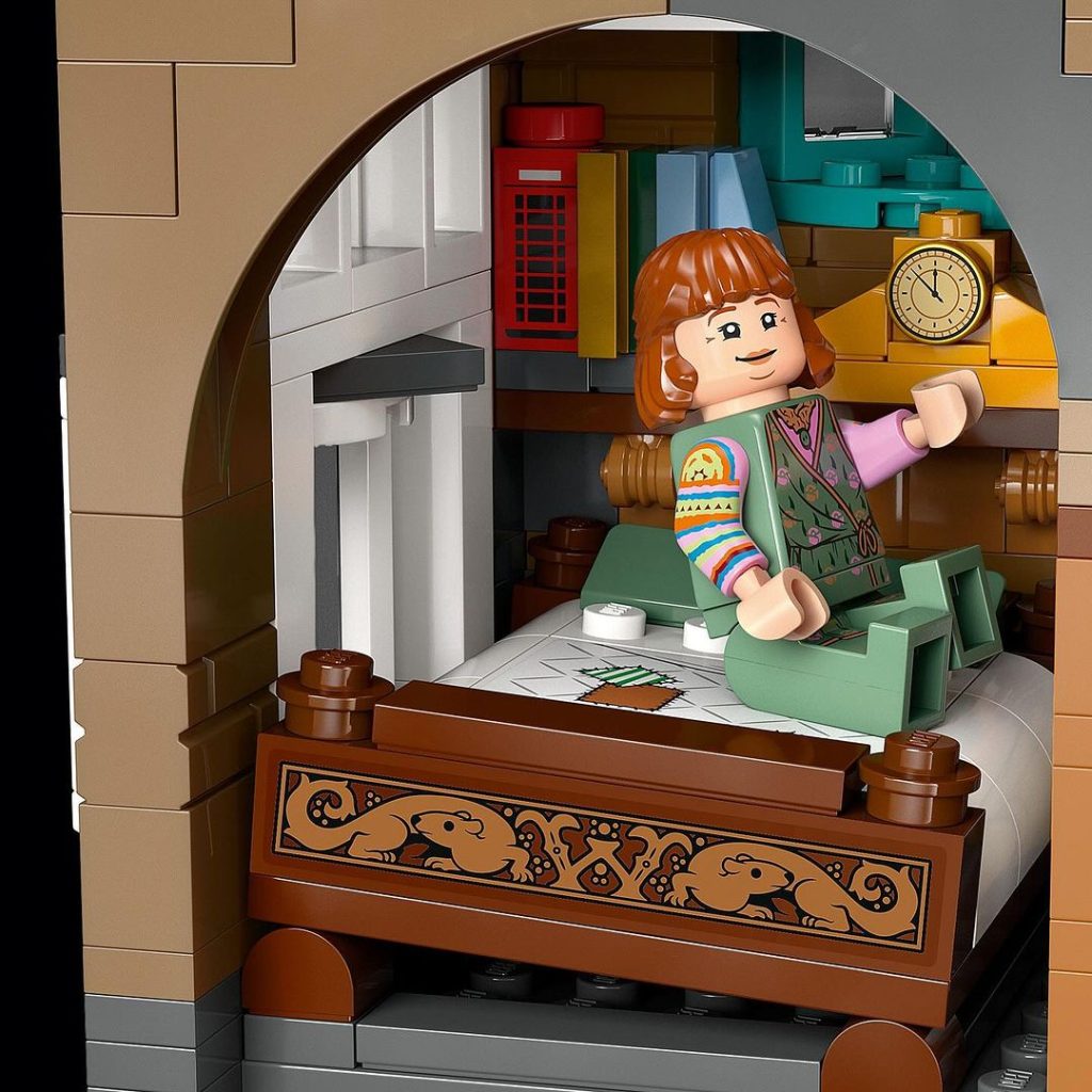 Lucky Bricks LEGO Harry Potter 76437 The Burrow Collectors Edition 6 1024x1024