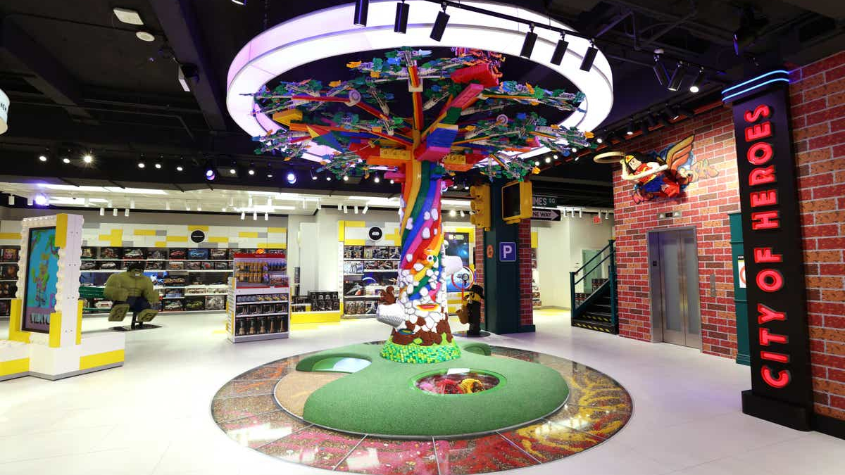 LEGO continues push for new stores worldwide