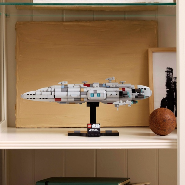 LEGO Star Wars 75405 Home One Starcruiser 5