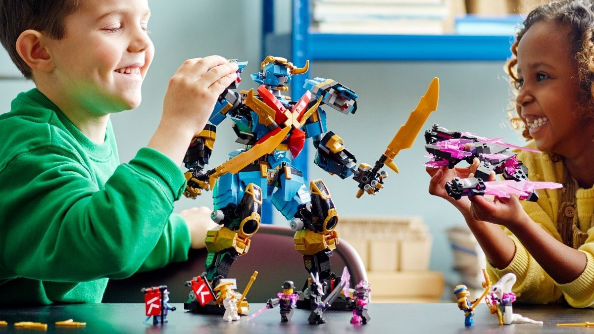 Ninja run over to these retailers for up to 33% off LEGO NINJAGO
