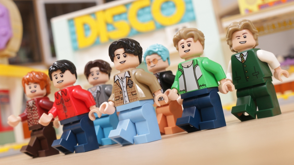 LEGO Ideas 21339 BTS Dynamite Bangtan Boys Jin Suga j hope RM Jimin V Jung Kook review title 3 1024x576