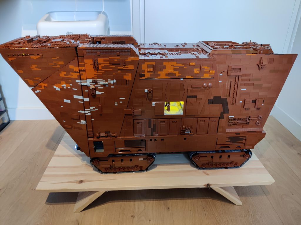 LEGO Star wars sandcrawler moc 1