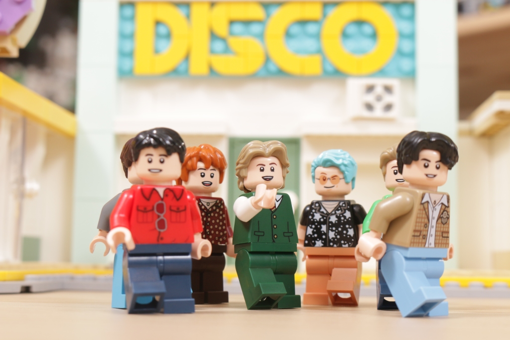 LEGO Ideas 21339 BTS Dynamite Bangtan Boys Jin Suga j hope RM Jimin V Jung Kook review 44 1024x683