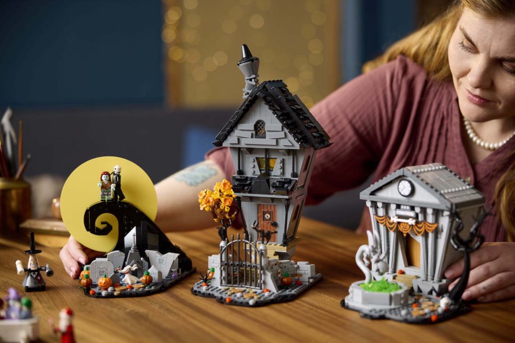 LEGO Ideas 21351 The Nightmare Before Christmas 23 1024x683