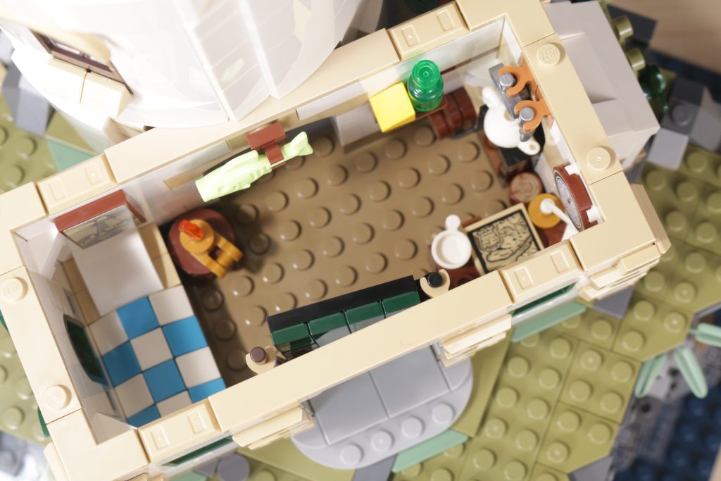LEGO Ideas 21335 Motorised Lighthouse review 7 1024x683