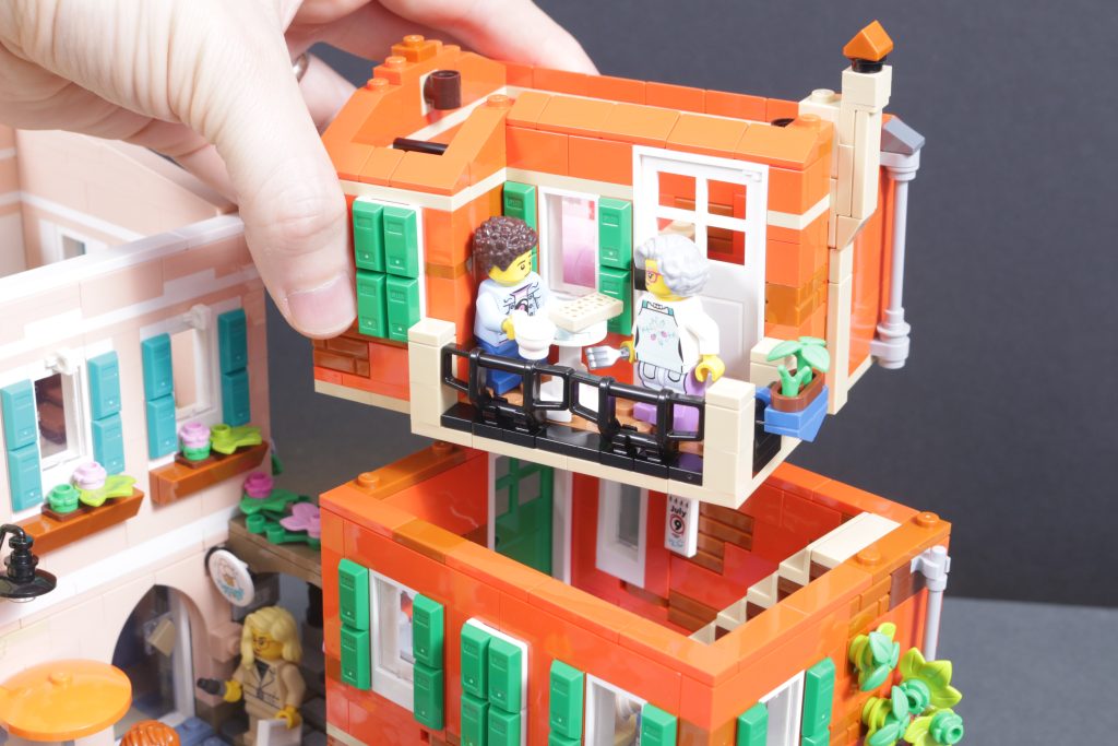 LEGO Ideas 21359 Italian Riviera review 43 1024x683