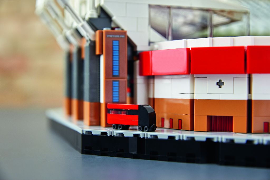 LEGO Creator Expert 10272 Old Trafford Manchester United 32