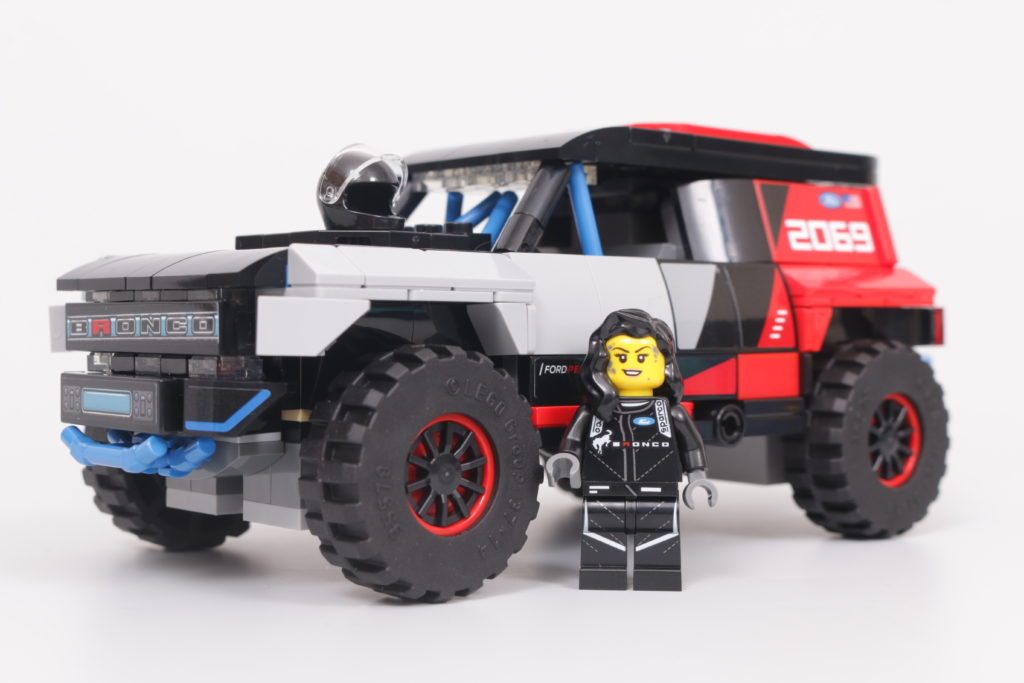 LEGO Speed Champions 76905 Ford GT Heritage Edition and Bronco R review 46