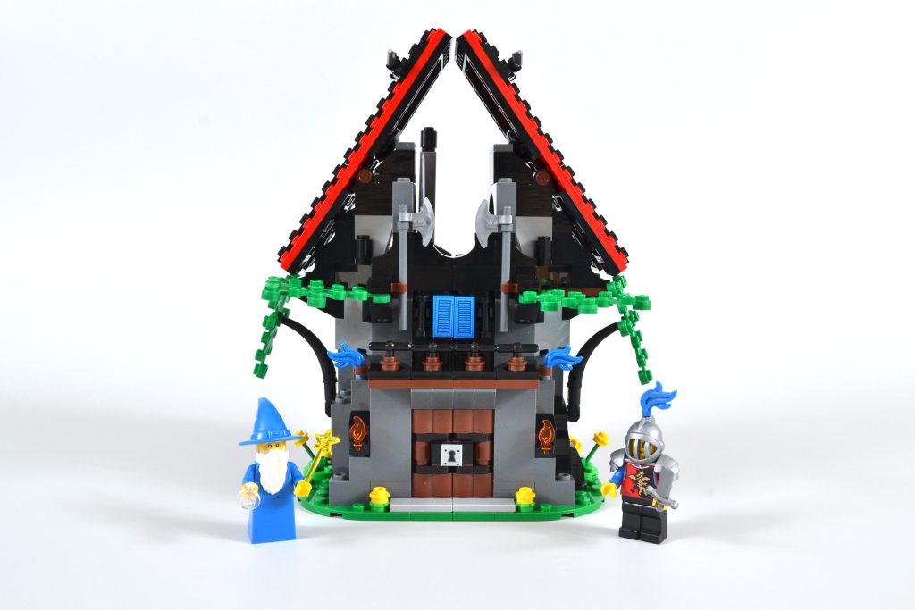 LEGO 40601 Majistos Magical Workshop 2 1024x683