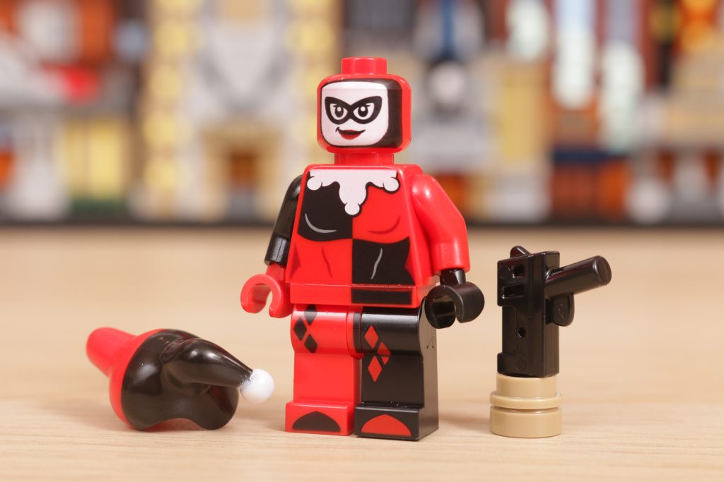 LEGO Batman 76271 Batman The Animated Series Gotham City review 65 1024x683
