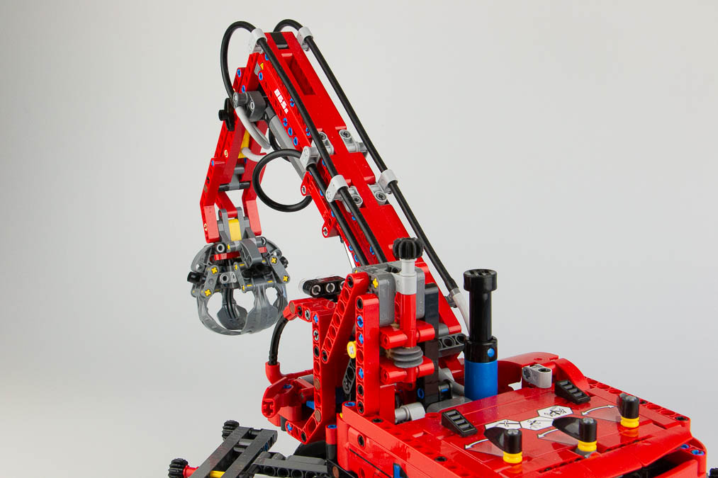 42144 Technic Material Handler 22