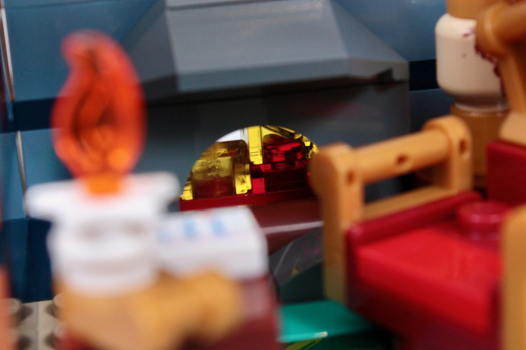LEGO Winter Village 10339 Santas Post Office review 12 1024x683