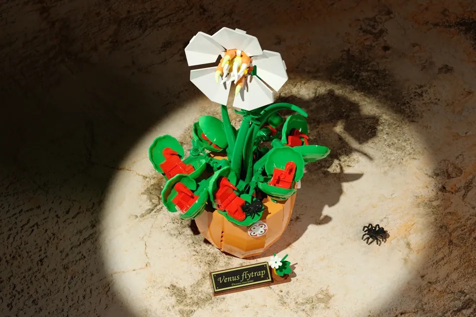 LEGO Ideas Venus Flytrap 3