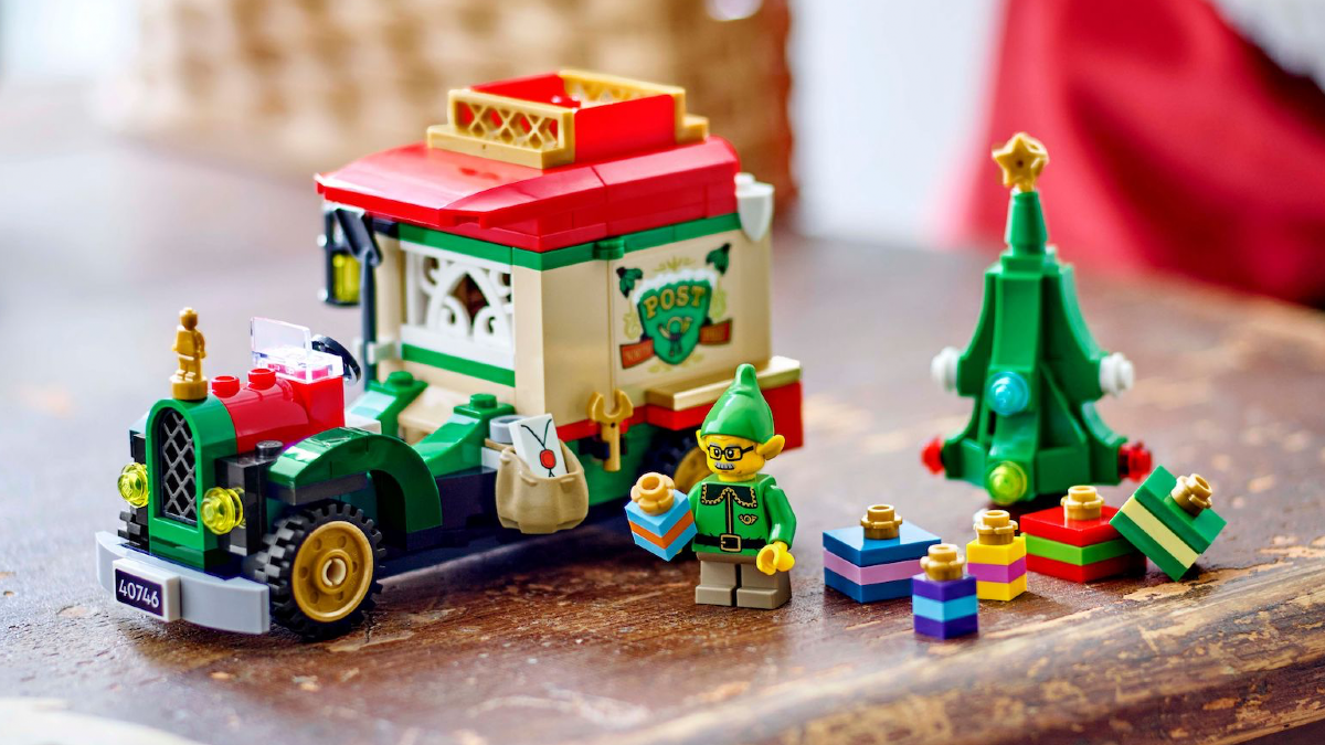 LEGO Winter Village companion set 40746 Santa’s Delivery Truck revealed