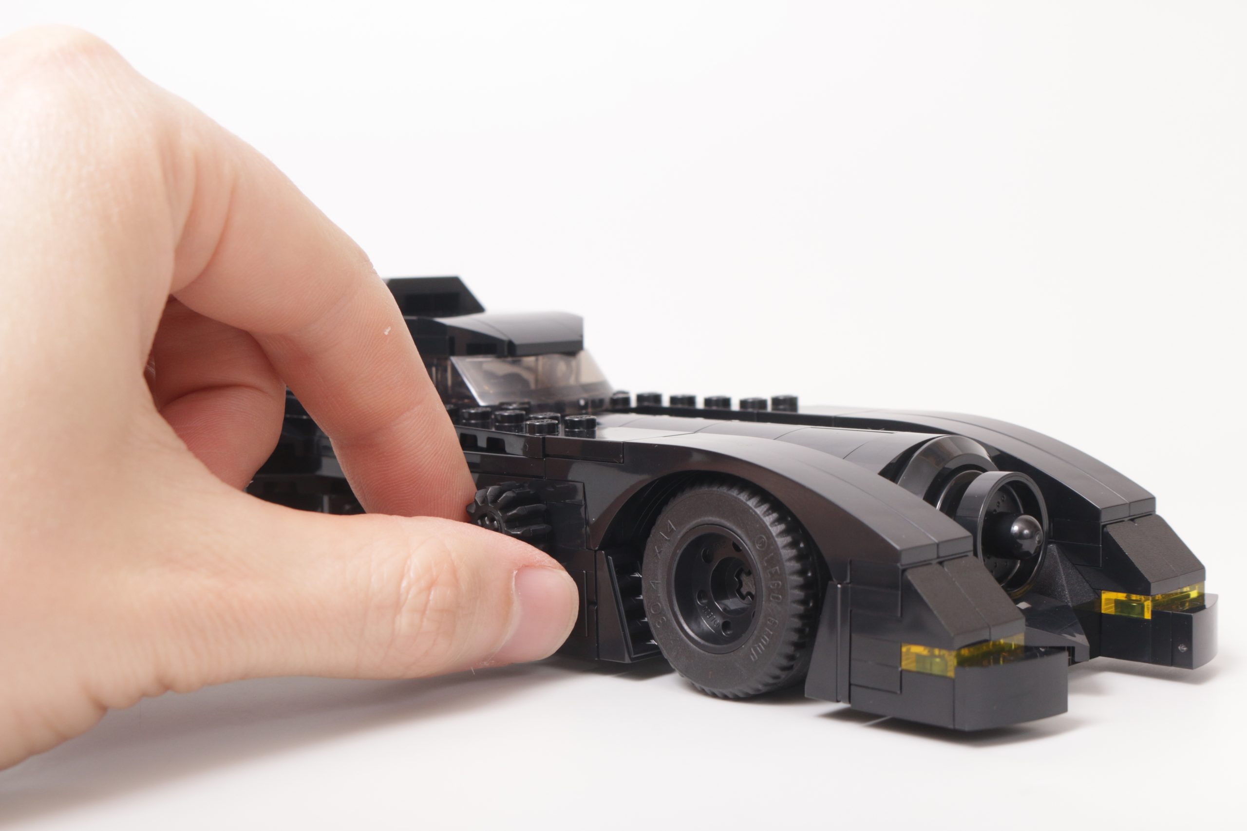 LEGO Batman 76252 Batcave – Shadow Box review 56 scaled